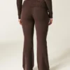 Pantaloni bootcut cu pliu din tricot Gilly Hicks Pantaloni bootcut cu pliu din tricot Gilly Hicks