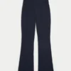 Pantaloni bootcut cu pliu din tricot Gilly Hicks Pantaloni bootcut cu pliu din tricot Gilly Hicks