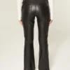 Pantaloni bootcut din piele sintetică cu talie joasă