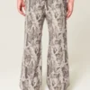 Pantaloni de trening bootcut Pantaloni de trening bootcut