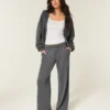 Pantaloni de trening cu croi larg Pantaloni de trening cu croi larg