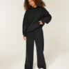 Pantaloni de trening cu croi larg Pantaloni de trening cu croi larg