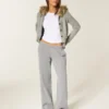Pantaloni de trening cu croi larg Pantaloni de trening cu croi larg