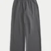Pantaloni de trening cu croi larg Pantaloni de trening cu croi larg