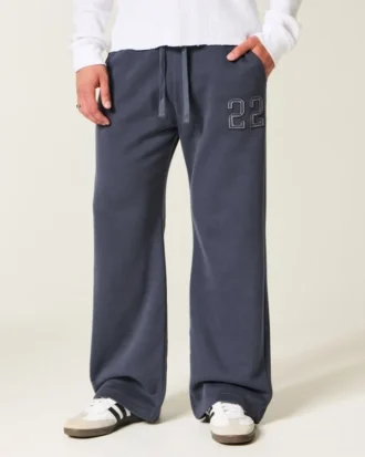 Pantaloni de trening cu grafică numerică și croi bootcut
