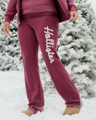 Pantaloni de trening cu logo grafic