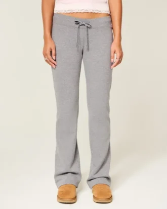 Pantaloni de trening cu logo grafic