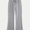 Pantaloni de trening cu logo grafic Pantaloni de trening cu logo grafic