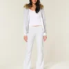 Pantaloni de trening evazați Pantaloni de trening evazați