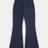 Pantaloni de trening evazați Pantaloni de trening evazați