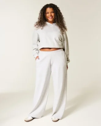 Pantaloni de trening largi