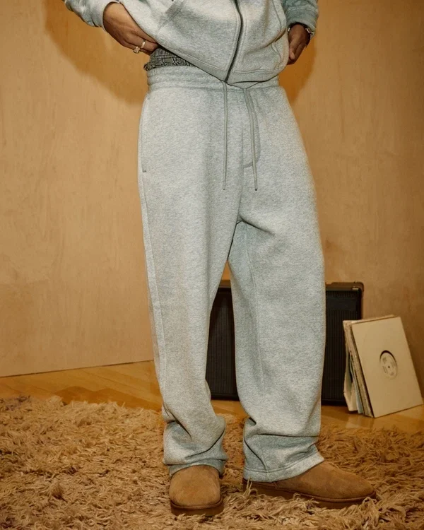 Pantaloni de trening largi Pantaloni de trening largi