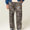 Pantaloni de trening largi, camuflați Pantaloni de trening largi, camuflați