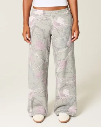 Pantaloni de trening largi camuflați