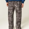 Pantaloni de trening largi, camuflați Pantaloni de trening largi, camuflați
