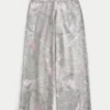 Pantaloni de trening largi camuflați