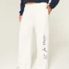 Pantaloni de trening largi Class of ’26 Pantaloni de trening largi Class of ’26