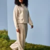 Pantaloni de trening largi cu imprimeu Doe Pantaloni de trening largi cu imprimeu Doe