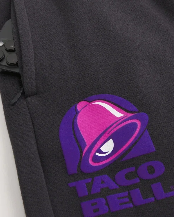 Pantaloni de trening largi cu imprimeu Hollister x Taco Bell Pantaloni de trening largi cu imprimeu Hollister x Taco Bell