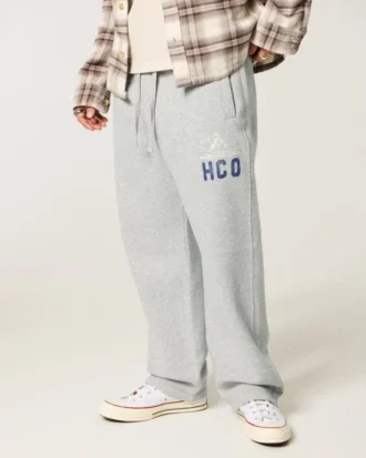 Pantaloni de trening largi cu logo Holiday Vault Release