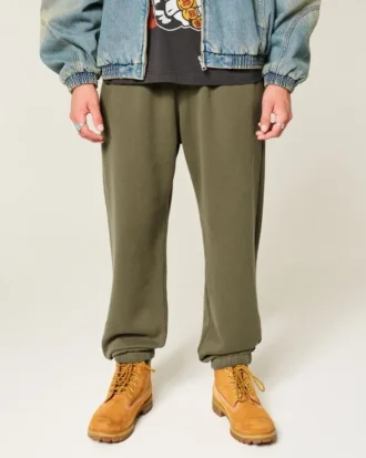 Pantaloni de trening largi cu tiv strâns
