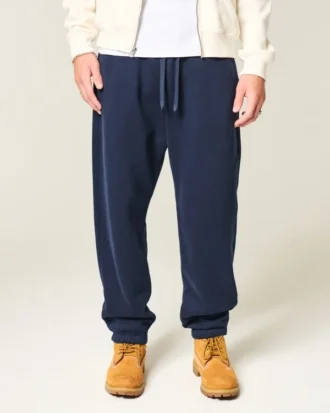Pantaloni de trening largi cu tiv strâns