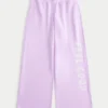 Pantaloni de trening largi Hollister Feel Good Graphic Pantaloni de trening largi Hollister Feel Good Graphic