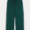 Pantaloni de trening super largi cu borduri Pantaloni de trening super largi cu borduri