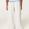 Pantaloni de trening super largi cu logo Vault Release Pantaloni de trening super largi cu logo Vault Release