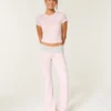 Pantaloni evazați cu talie pliată, din tricot confortabil Pantaloni evazați cu talie pliată, din tricot confortabil