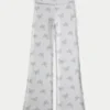 Pantaloni evazați cu talie pliată, din tricot confortabil Pantaloni evazați cu talie pliată, din tricot confortabil
