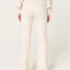 Pantaloni evazați cu talie pliată din tricot Gilly Hicks Pantaloni evazați cu talie pliată din tricot Gilly Hicks