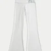 Pantaloni evazați cu talie pliată și imprimeu numeric Pantaloni evazați cu talie pliată și imprimeu numeric