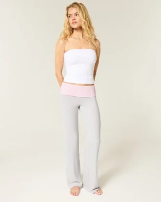 Pantaloni evazați din tricot cu talie pliată