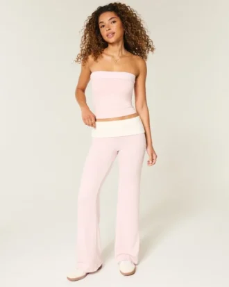 Pantaloni evazați din tricot cu talie pliată