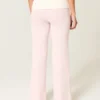 Pantaloni evazați din tricot cu talie pliată Pantaloni evazați din tricot cu talie pliată