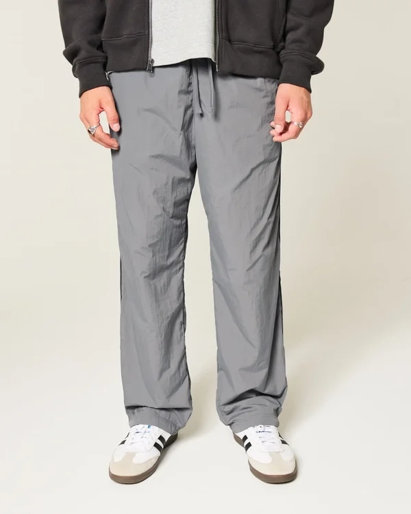 Pantaloni largi de trening Pantaloni largi de trening