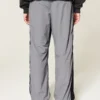 Pantaloni largi de trening Pantaloni largi de trening