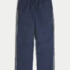 Pantaloni largi de trening Pantaloni largi de trening