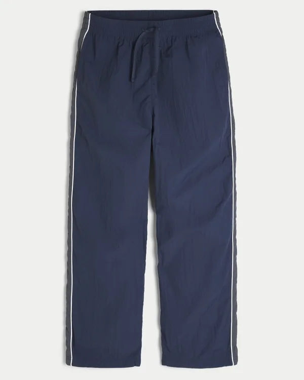 Pantaloni largi de trening Pantaloni largi de trening