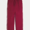 Pantaloni largi de trening Pantaloni largi de trening