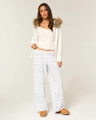 Pantaloni largi din flanelă