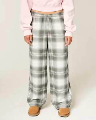 Pantaloni largi din flanelă