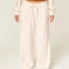 Pantaloni largi și confortabili Gilly Hicks Pantaloni largi și confortabili Gilly Hicks