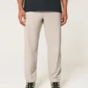 Pantaloni relaxați, conici, pentru toată ziua Pantaloni relaxați, conici, pentru toată ziua