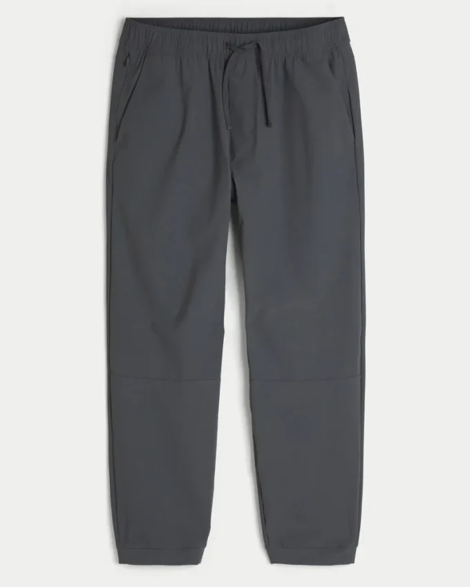 Pantaloni relaxați, evazați Pantaloni relaxați, evazați