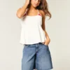 Pantaloni scurți baggy cu talie joasă, spălare închisă și imprimeu cu steagul american Pantaloni scurți baggy cu talie joasă, spălare închisă și imprimeu cu steagul american