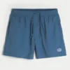 Pantaloni scurți de fotbal largi, până la jumătatea coapsei Pantaloni scurți de fotbal largi, până la jumătatea coapsei