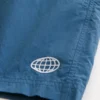 Pantaloni scurți de fotbal largi, până la jumătatea coapsei Pantaloni scurți de fotbal largi, până la jumătatea coapsei