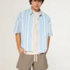 Pantaloni scurți din amestec de in, până la jumătatea coapsei, cu elastic Pantaloni scurți din amestec de in, până la jumătatea coapsei, cu elastic